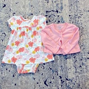 Carters two piece set. Size 9-12 months.